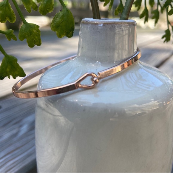 FREE Thin Gold “Be Brave” Bracelet (FREE W/ ANY PURCHASE!) - Picture 3 of 3